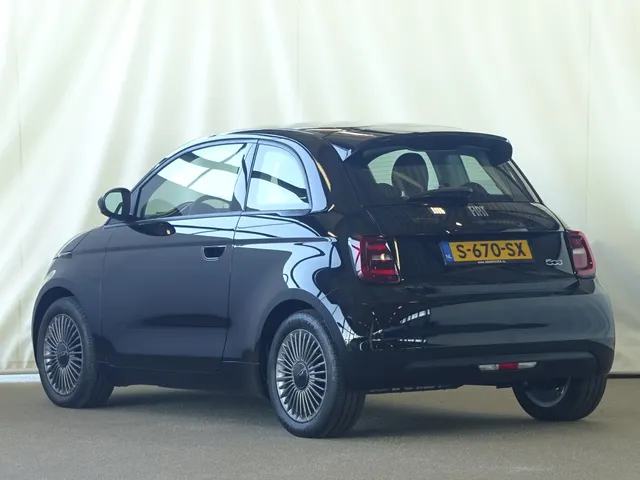 Fiat 500e Icon 42 kWh | Automaat | Apple Carplay | Android Auto