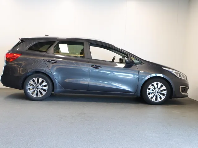 Kia cee'd Sportswagon 1.0 T-GDi Design Edition 4 seizoensbanden
