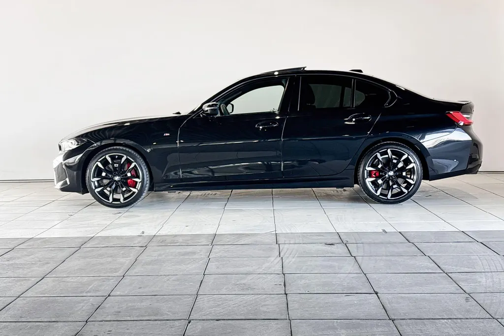 BMW 3 Serie Sedan 330i xDrive
