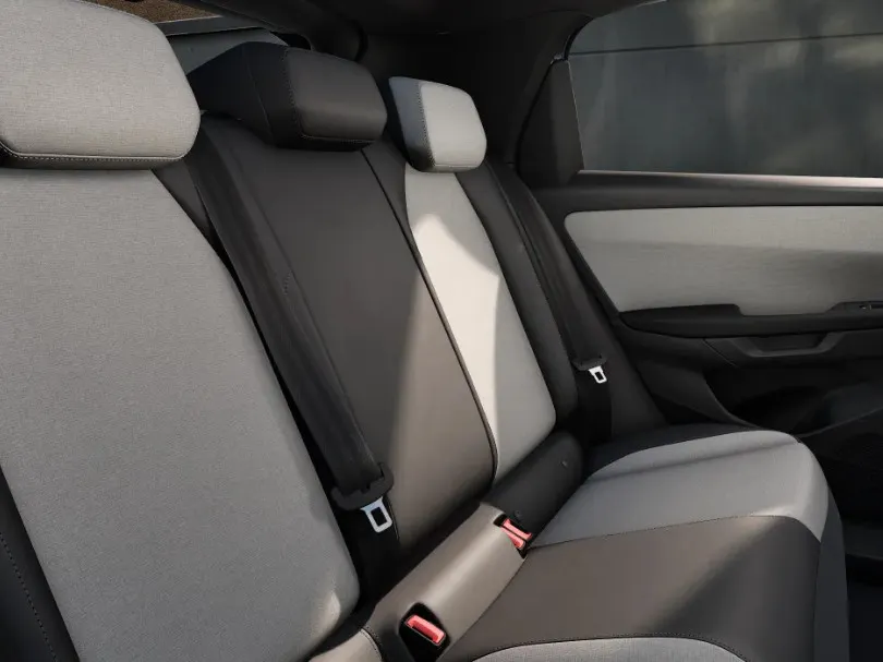 Volkswagen ID. Polo Style 52 kWh accu, 211 PK · Assistance Pakket Plus · Panoramadak · Zijruiten achter en achterruit getint ·