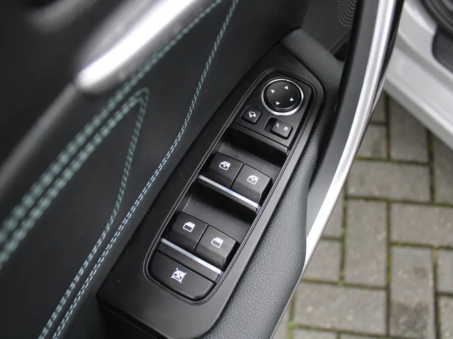 Kia Ceed 1.0 T-GDi MHEV Design Edition | Stuur-/stoelverwarming | Cruise adapt. | Camera | 16" LM | Dodehoekdetectie | JBL audio | LED |