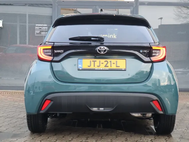 Toyota Yaris 1.5 Hybrid 115 Dynamic Comfort Pack | V+A Sensoren | Stoel & St