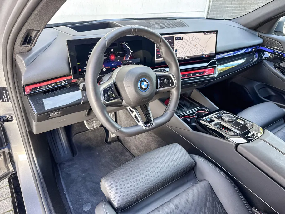 BMW i5 Touring eDrive40 84 kWh