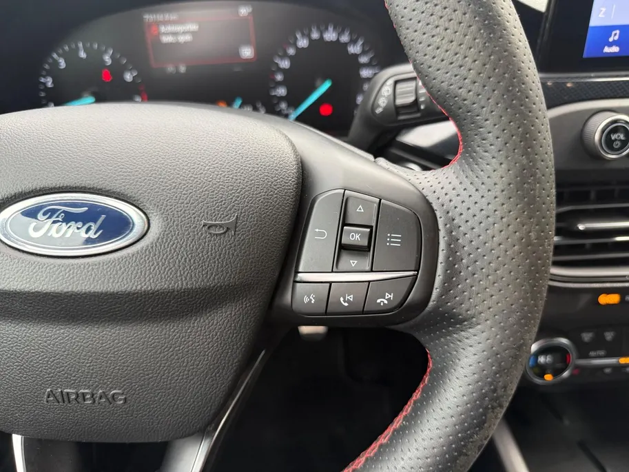 Ford Focus Wagon 1.0 EcoBoost ST Line Business | Trekhaak | Winterpack | B&O Audio | 18' inch velgen | Parkeersensoren | Keyless Entry |