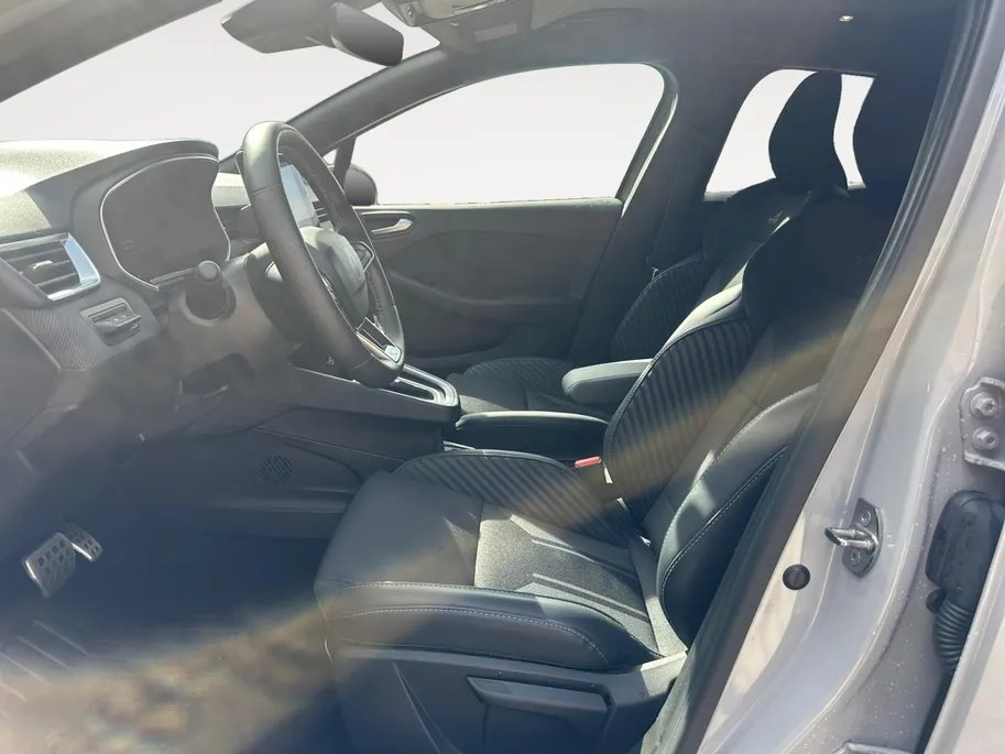 Renault Clio 1.6 E-Tech Full Hybrid 145 esprit Alpine | Automaat | Navigatie | Apple Carplay & Android Auto | LMV | Cruise & Climate Control | Camera | Parkeersensoren | 12 Maanden BOVAG Garantie