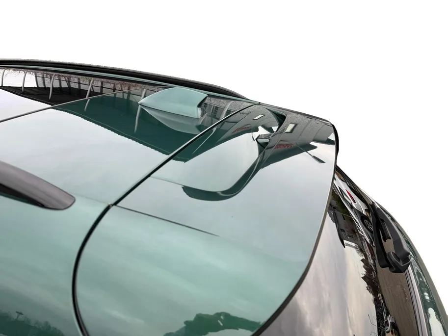 Voyah Free Flagship Edition 4WD 106 kWh | Full Option | 500 km rijbereik | Luchtvering | Stoelkoeling, -verwarming en -massage | Blackline exterieur & interieur |