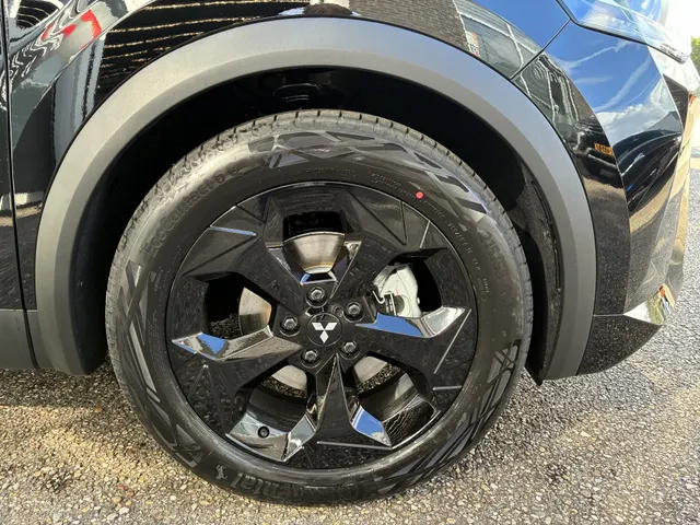 Mitsubishi ASX 1.8i HEV Black Edition + Silverpack