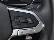 Volkswagen T-Cross 1.0TSI/116PK R-Line Camera + parkeersensoren · Apple/Android Car Play · Dodehoeksensoren · Garantie t/m 24-02-2028