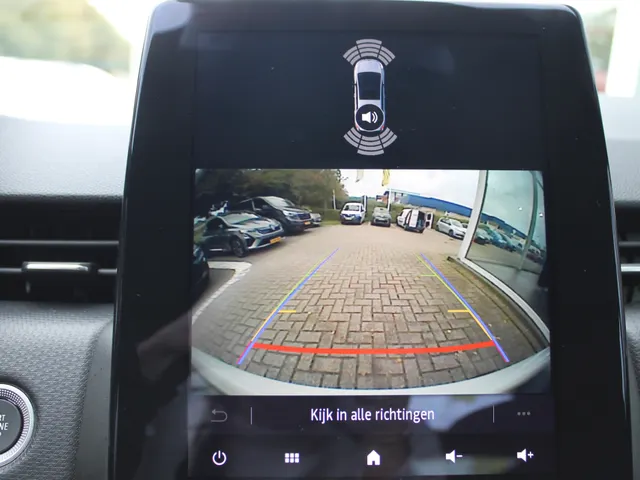 Renault Clio 1.0 TCe Intens | Climat Control | Navigatie groot scherm| Half leder |