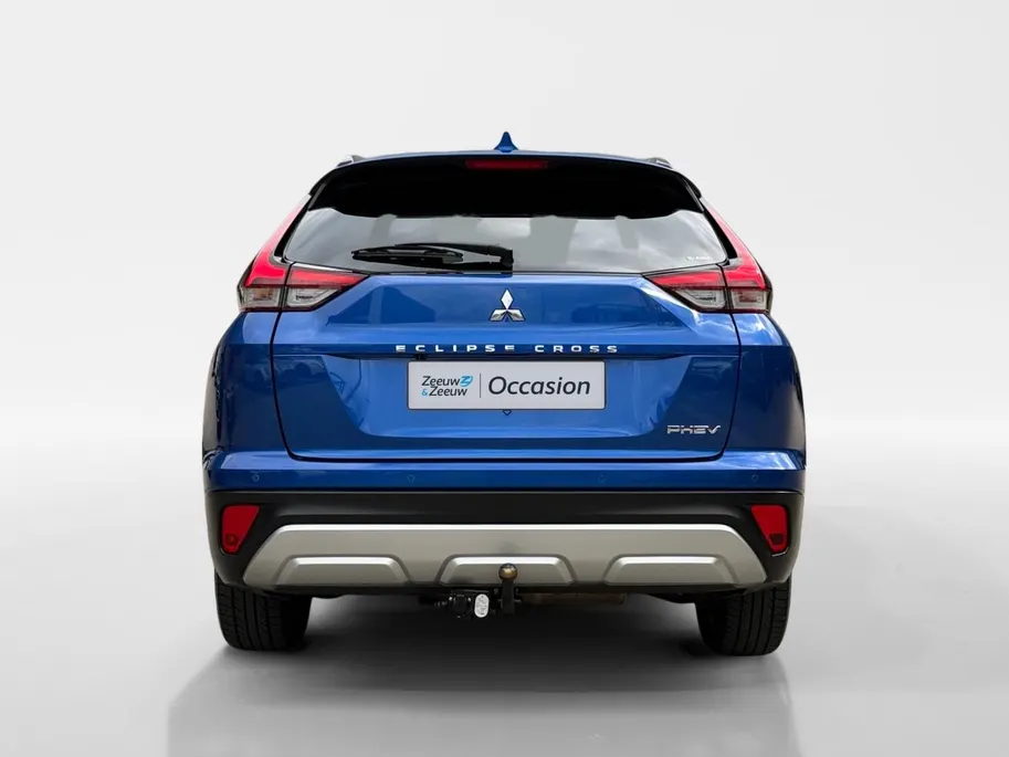 Mitsubishi Eclipse Cross 2.4 PHEV Intense+ | Stoel- en stuurverwarming | Elektrisch verstelbare stoelen | Trekhaak | Achteruitrijcamera | Parkeersensoren voor- en achter | Navi | Climate Control