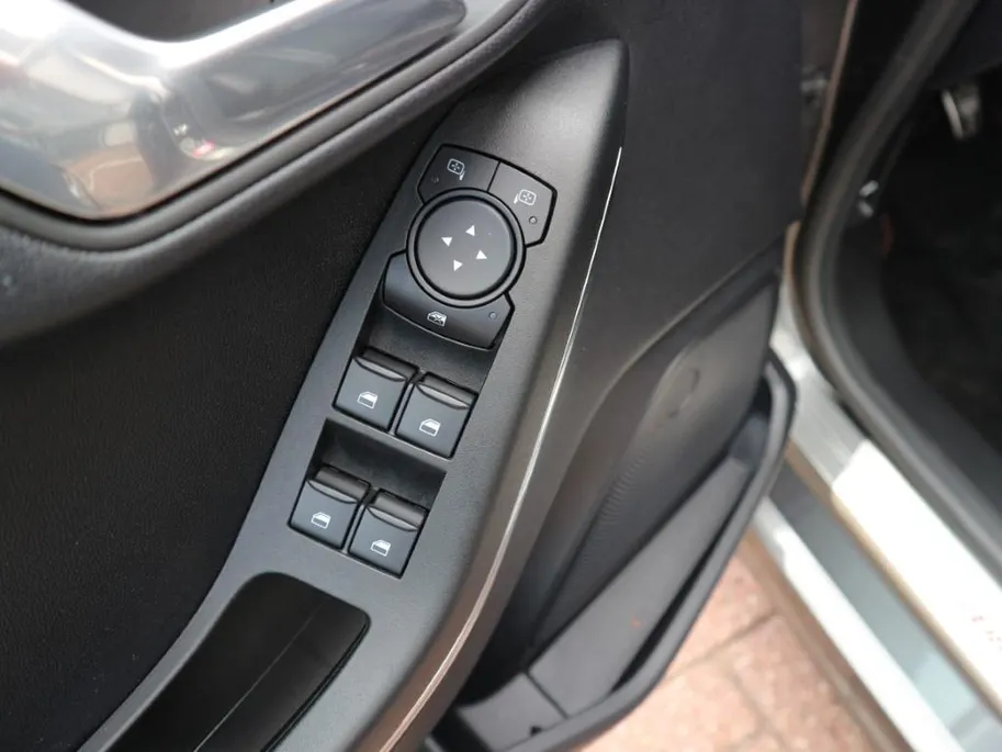 Ford Fiesta 1.5 Ecoboost ST-X | DEALER ONDERHOUDEN |