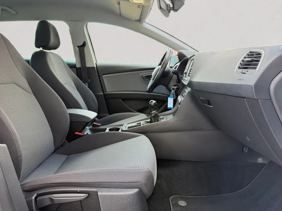 SEAT Leon ST 1.0 EcoTSI Style | Cruise control | Navigatie |