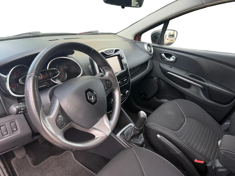 Renault Clio Estate 0.9 TCe Limited | Camera | Parkeersensoren | Bluetooth | Navigatie | All Season Banden | Dealer Onderhouden | 12 Maanden BOVAG Garantie