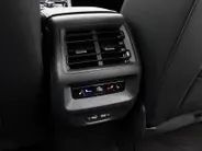 Volkswagen Tiguan 1.5 eHybrid 272pk DSG R-Line Edition · Panoramadak · Inklap. Trekhaak · 360 Camera · Leder Varenna · Matrix LED · Head-Up Display · Harman Kardon Sound · Garantie t/m 16-09-2030 of 100.000km