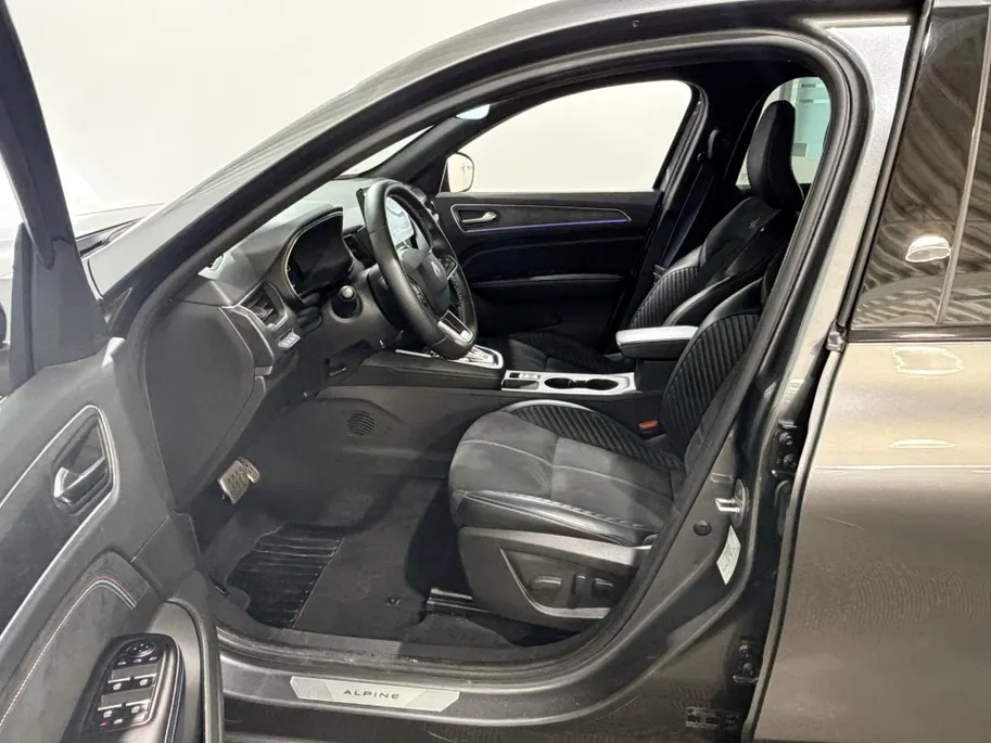 Renault Arkana 145PK E-Tech Full Hybrid Esprit Alpine Automaat | Navi | Camera | Digital Cockpit | Stoelverwarming | Apple CarPlay/Android Auto | 19' Lichtmetalen Velgen | Climate Control | Adaptive Cruise Control |