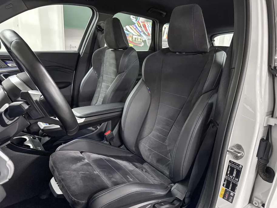 BMW iX1 xDrive30 Launch Edition