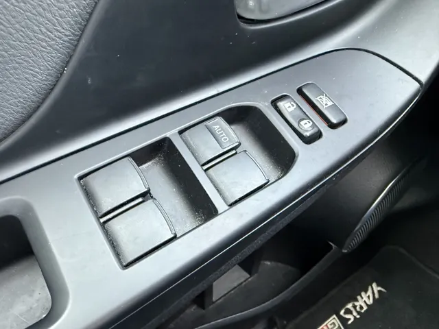 Toyota Yaris 1.5 Hybrid GR-Sport | Apple Car-Play | Camera | Bi-Tone
