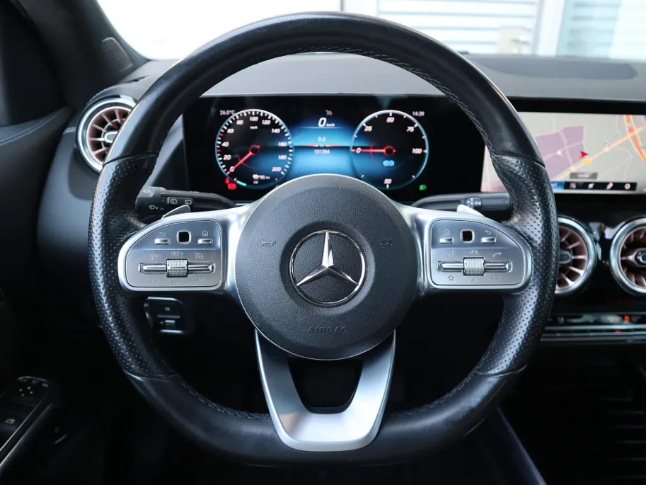 Mercedes-Benz EQA 250 Business Solution Luxury 67 kWh l Keyless l Panoramadak l Stoelverwarming