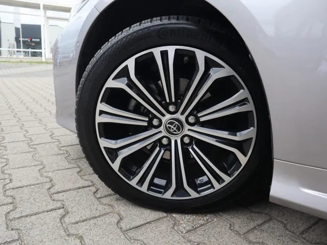 Toyota Corolla 1.8 Hybrid Style | All Seasons | Parkeersensoren V+A
