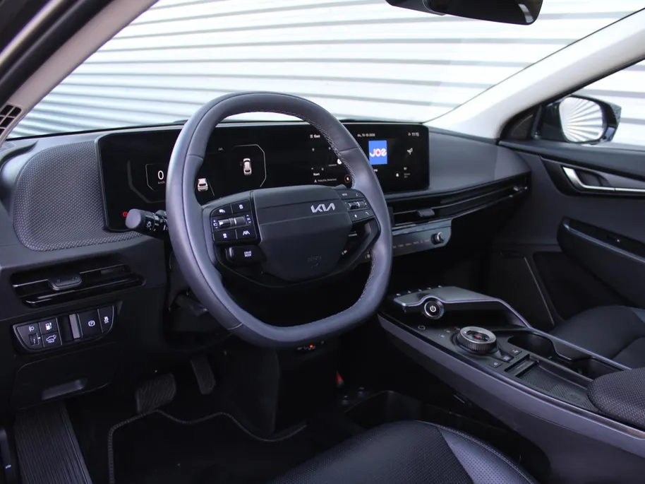 Kia EV6 Plus Advanced 84 kWh | Stuur-/stoelverwarming + ventilatie | Schuifdak | 360 Camera | Leer | Geheugenstoel | Telefoonlader | 20' LM | LED |