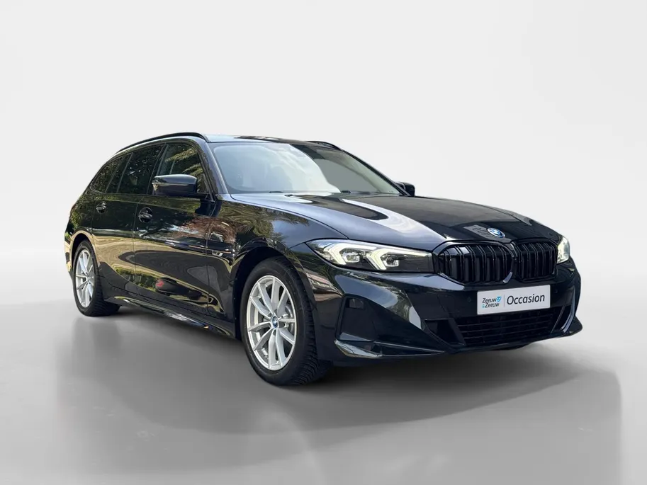 BMW 3 Serie Touring 320e | Leder |  Dealer onderhouden | Blackpack | Virtual cockpit | Camera |