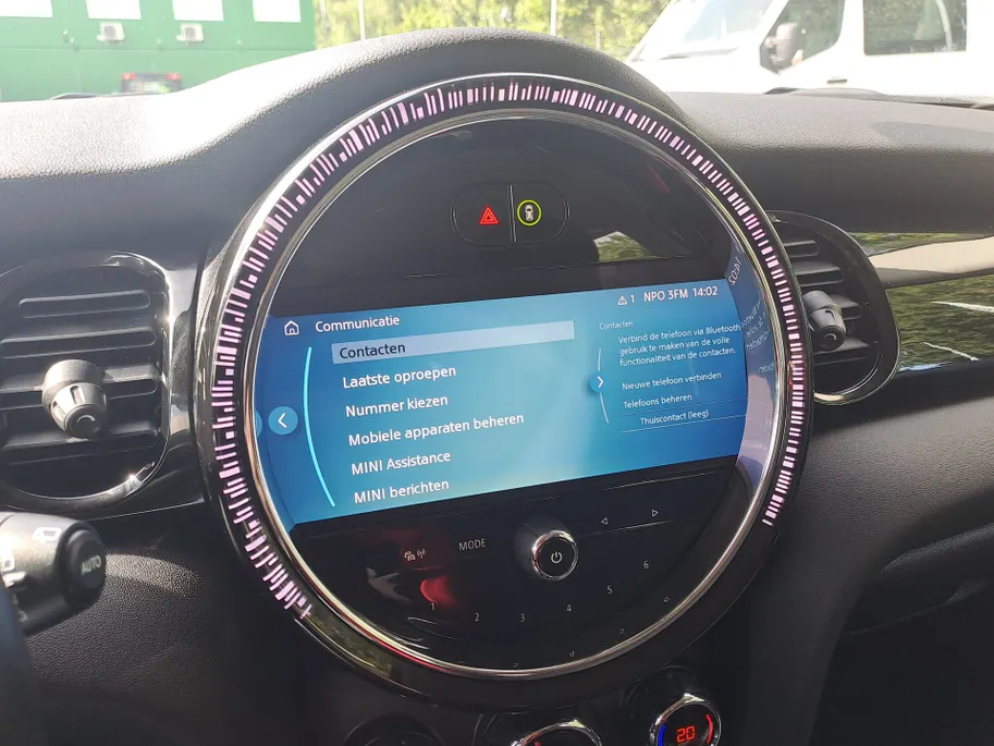 MINI 5-Deurs 1.5 Cooper Camden Edition | Navi | Sensoren | Cruise | DAB | Apple Carplay/Android Auto