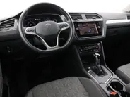 Volkswagen Tiguan 1.4 TSI eHybrid 245pk DSG Life Business · Camera · Inklap. Trekhaak · Stuur- & Stoelverwarming · Apple/Android Car Play · Elek. Achterklep ·
