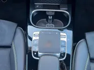 Mercedes-Benz A-Klasse 250 Premium Plus | AMG Pakket | Panoramadak | Achteruitrijcamera | Stoelverwarming | 12 maanden garantie! |