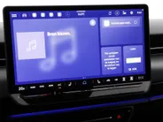 Volkswagen ID.7 Limited Edition 59 kWh accu, 204 PK · Achteruitrijcamera · Draadloze telefoonlader · Sfeerverlichting · Rondomzichtcamera · Voorraad OUTLET · Prijs is inclusief inruilpremie ·