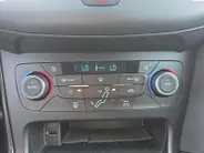 Ford Focus Wagon 1.0 Titanium | Goed onderhouden! | Apple Carplay/Android Auto | Cruise Control | Achteruitrijcamera | Climate Control | Parkeersensoren rondom | 12 maanden garantie! |