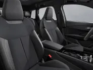 Audi Q3 e-hybrid Advanced edition 272 PK · Trekhaak elek. wegklapbaar · Stuurwiel verwarmd · Lichtmetalen 18'' inch velgen