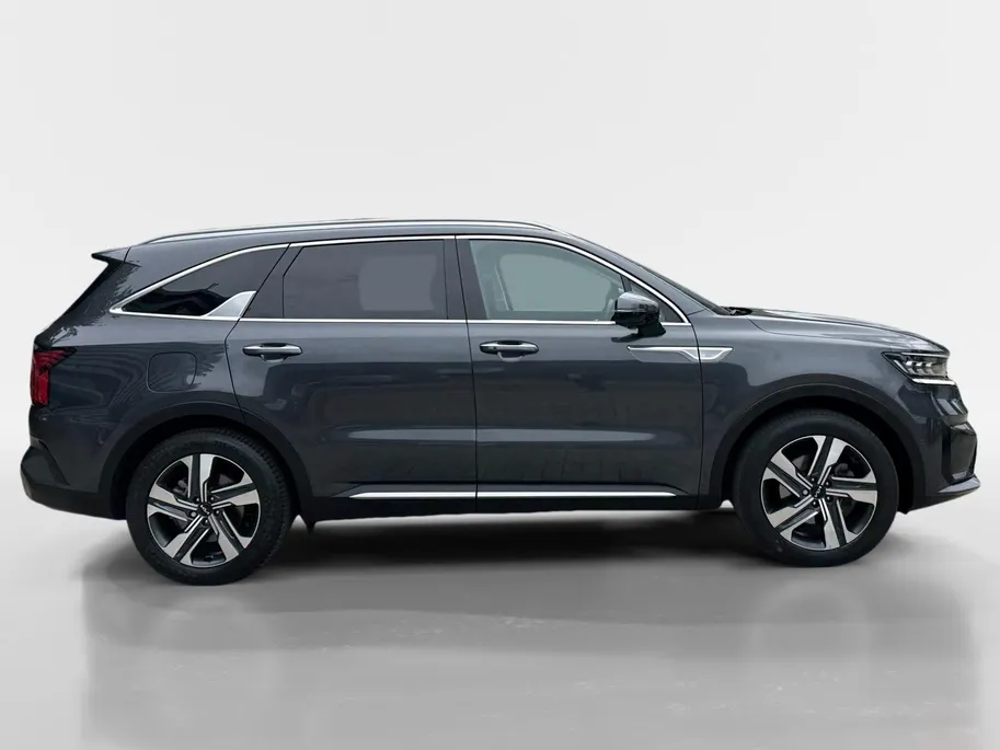 Kia Sorento 1.6 T-GDI Plug-in Hybrid 4WD Edition 7p. | Dealer onderhouden | Trekhaak | Apple Carplay / Android Auto | Navigatiesysteem | Elektrisch Schuif / Kanteldak | Head-up Display |  Elektrisch Verstelbare Voorstoelen | Bestuurdersstoel Met geheugen | Stoelverwa