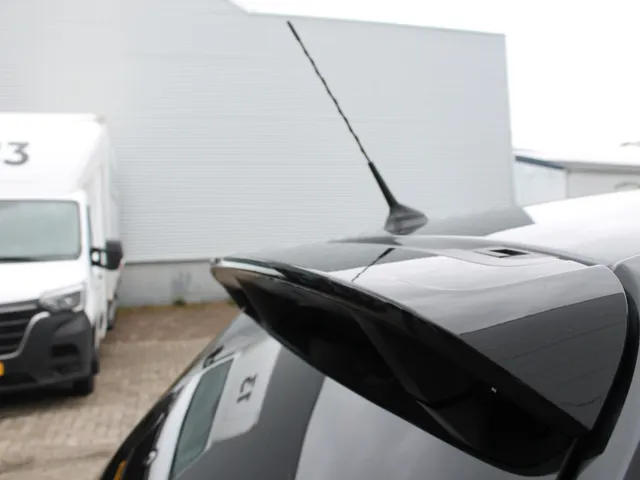 Renault Twingo 1.0 SCe Limited | Airco | LM Velgen | parkeersensoren achter | privacy glass achter |