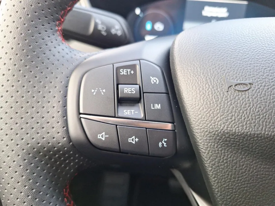 Ford Kuga 2.5 PHEV ST-Line | Winterpack | El. Trekhaak | Climate Control | 18' Lichtmetaal | Camera | Draadloze Apple Carplay&Android Auto | Led verlichting | Nieuw te bestellen |