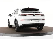 Volkswagen T-Roc R-Line First Edition 1.5 eTSI 150 PK 7 versn. DSG · Electrische achterklep · Achteruitrijcamera · Draadloze telefoonlader · Voorraad OUTLET · Prijs is inclusief inruilpremie ·