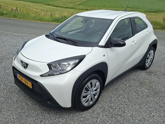 Toyota Aygo X 1.0 VVT-i MT Play AIRCO | CRUISE | NL-auto | rijklaarprijs !!