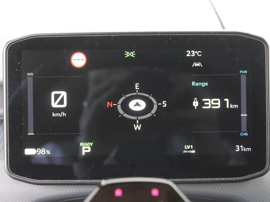 Kia PV5 L2H1 Elite DC 71.2 kWh | Luxe dubbele cabine | Zijwandbekleding | Vloerplaat | Privacy glass | Tot € 2.500 (inruil)voordeel bij aanschaf of 2,99% financiering |