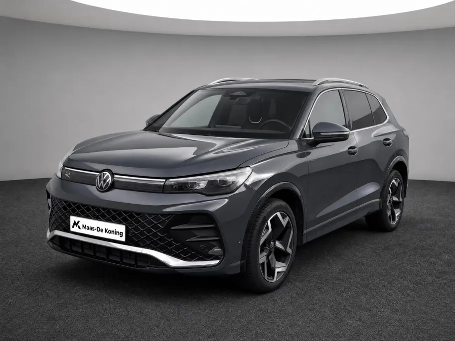 Volkswagen Tiguan 1.5 eTSI 150pk R-Line Business · Camera · Wegklapbare Trekhaak · Apple/Android Car Play · P-Sensoren · Massage · 19'' Inch · Garantie t/m 13-06-2029 of 100.000km