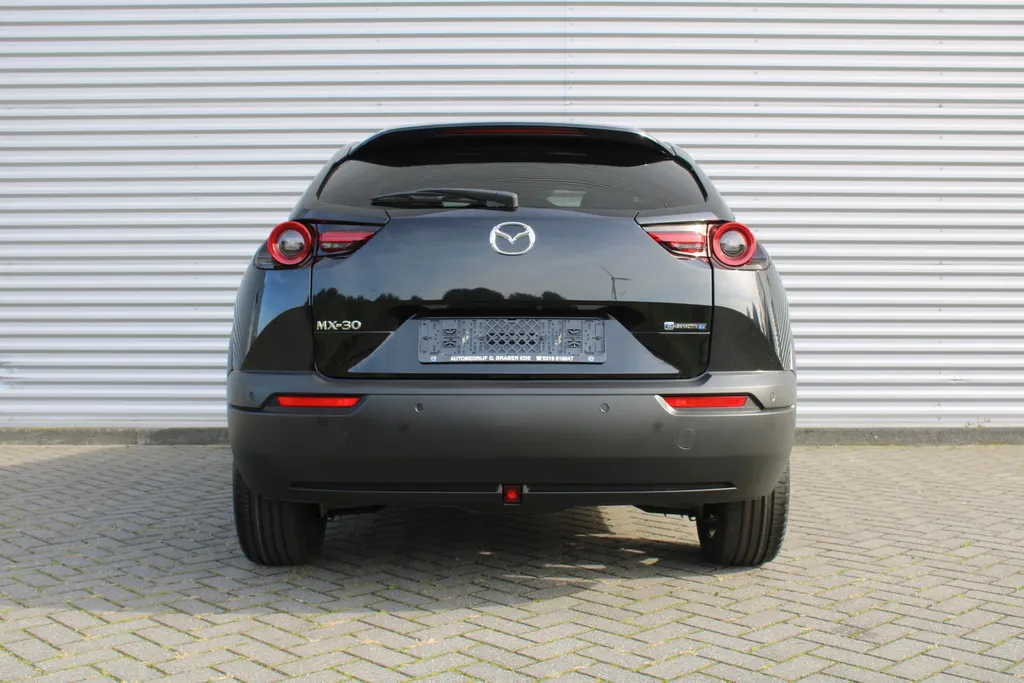 Mazda MX-30 e-SkyActiv EV 145PK Advantage Modern 36 kWh | Stoelverwarming | HUD | Dodehoek detectie | Elek. stoelverstelling | LED | 18' LM | Camera |