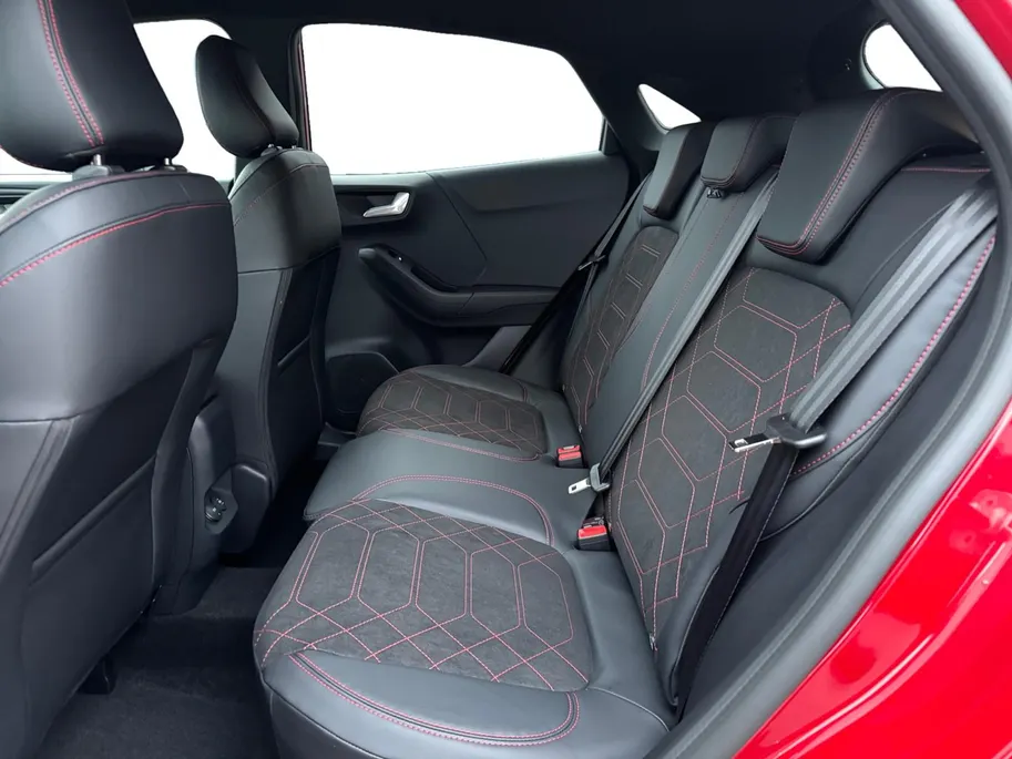 Ford Puma 1.0 EcoBoost Hybrid ST-Line X | !gratis automaat! | Driver Assistancepack | Winterpack | 18' Lichtmetaal | Led verlichting | 360Camera | Adaptive Cruisecontrol | Dodehoekdetectie | Apple Carplay&Android Auto | Nieuw te bestellen! |