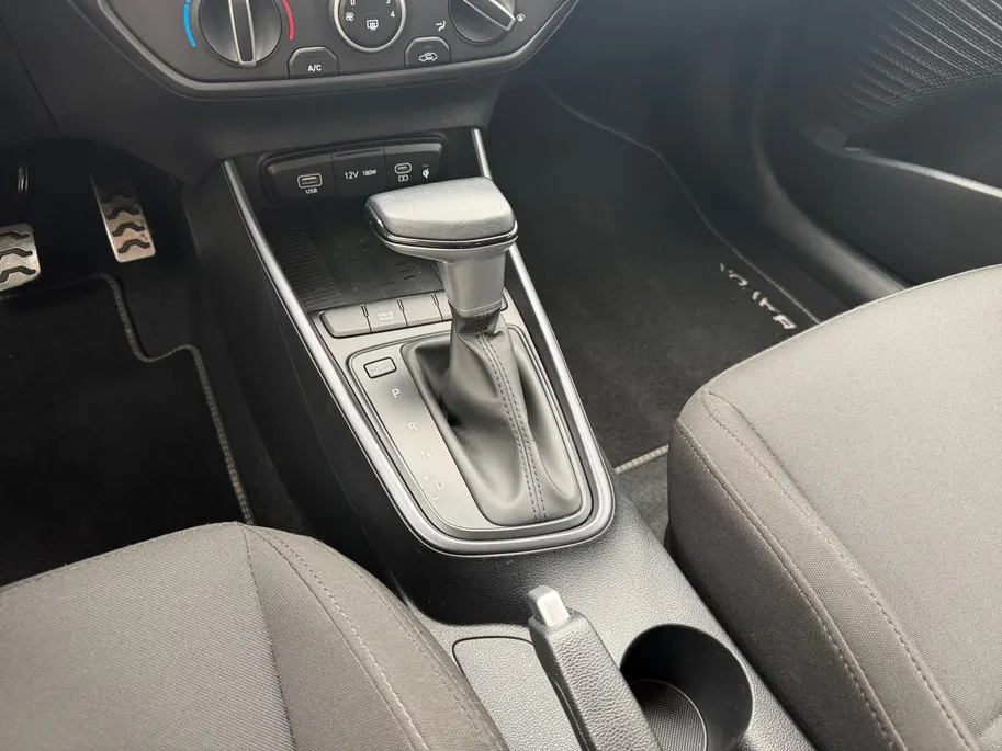 Hyundai Bayon 1.0 T-GDI Comfort | Navigatie | Achteruitrijcamera | Apple Carplay/ Android Auto | Parkeersensoren achter | Z&Z deal!!