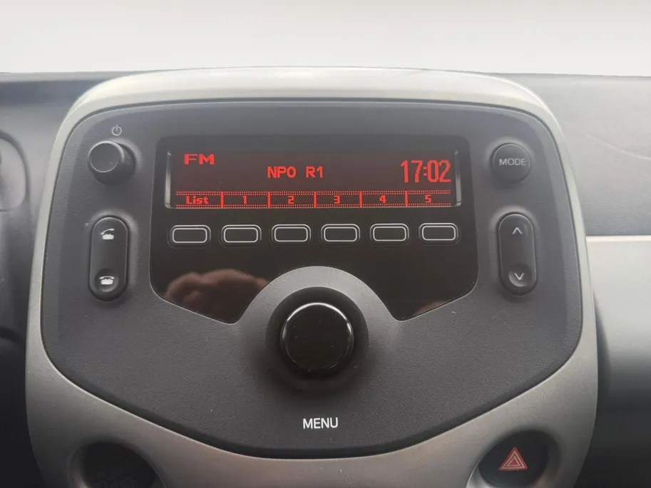Peugeot 108 1.0 e-VTi Envy | Airco | Elektrische Ramen | Bluetooth | Stuurbediening | Centrale Deurvergrendeling | 12 Maanden Bovag Garantie