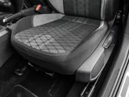 Volkswagen Polo 1.0 TSI 110pk DSG R-Line · Camera · Matrix LED · Stoelverwarming · Apple/Android Car Play · ACC · P-Sensoren · 17'Velgen ·