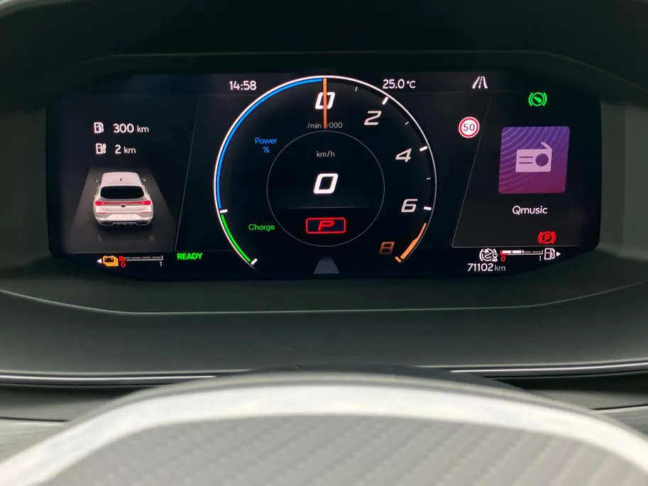 CUPRA Leon 1.4e-Hybrid 180kW/245PK VZ · Leder kuipstoelen · Panoramadak · Navigatie · Camera ·