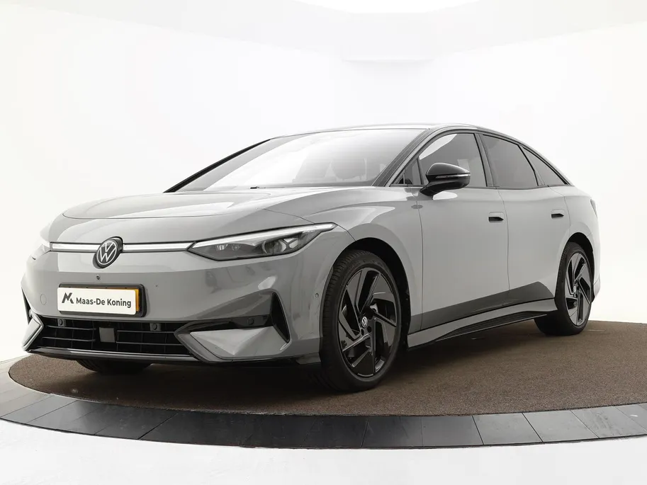 Volkswagen ID.7 Pro Limited Edition 77 kWh accu 286 pk · Achteruitrijcamera · Draadloze telefoonverbinding · LEDER INTERIEUR -