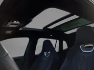 Volkswagen Tiguan 1.5 eHybrid 150KW/204PK R-Line Blackstyle · Panoramadak · Trekhaak · Apple/Android Car Play · 360° Camera · Garantie t/m 14-10-2030 of 100000km.