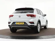 Volkswagen T-Roc 1.5 TSI 150pk DSG Sport Apple/Android Car Play · Elek. Achterklep · Stoelverwarming · Cruise Control · Navigatie ·