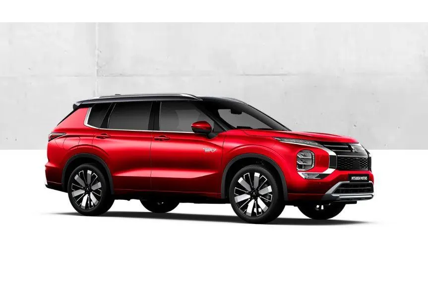 Mitsubishi Outlander 2.4 PHEV Instyle+ € 5.000 euro korting eigen voorraad| 8 jaar garantie| Snel leverbaar | Totaalprijs op is op.m25