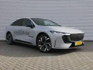 Mazda 6 6e Takumi Long Range 80 kWh | Stuur-/stoelverwarming + ventilatie | 360 camera | Pano dak | Zwart leer | 19' LM | HUD | LED | Elek. stoelverst. |