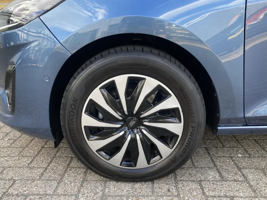 Ford Fiesta 1.0 EcoBoost Hybrid 125 pkTitanium Apple Carplay/Android Auto - Winter Pack - Achteruitrijcamera - Park Assist